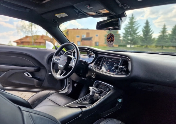 Dodge Challenger cena 110000 przebieg: 63200, rok produkcji 2018 z Rzeszów małe 154